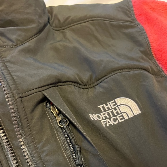 THE NORTH FACE Pink & Charcoal Black Denali Silken Fleece Zip-Up Jacket. Size M - Picture 5 of 8